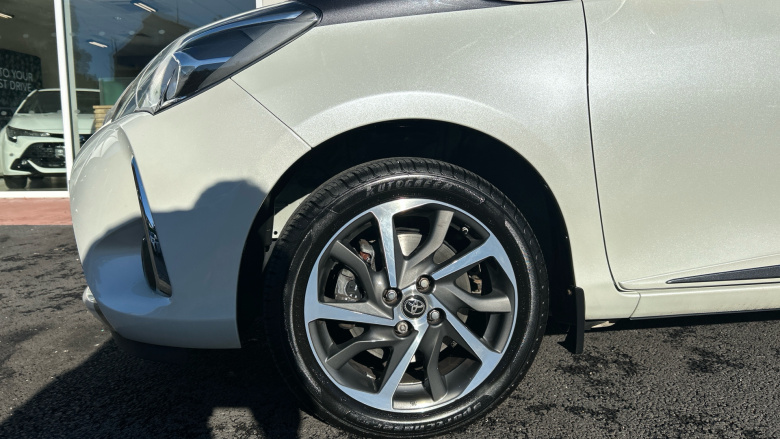 Toyota Yaris 1.5 VVT-i Y20 5dr [Bi-tone] Petrol Hatchback